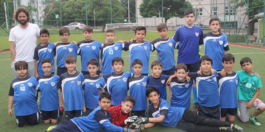 Yenidoğanspor futbol okulu çalışmalarına önem veriyor