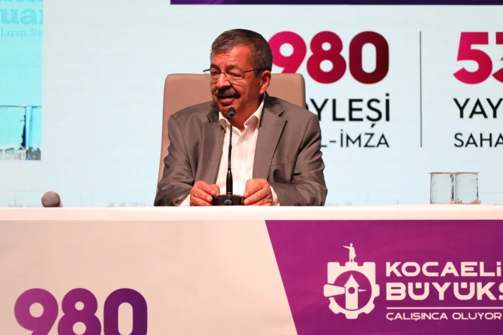 ‘’Bir sayfa kitap okumayan, okumuşlar ülkesiyiz’’