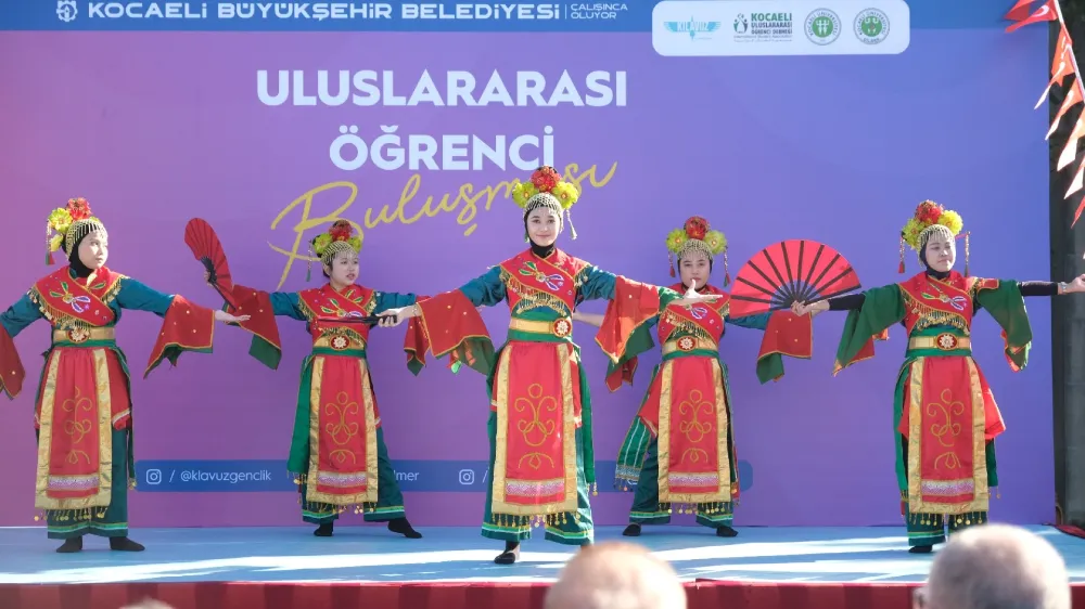   ‘Uluslararası Öğrenci Buluşması’nda kültürler buluştu