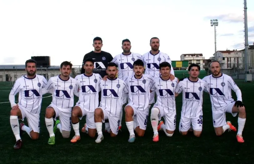 Gebze Birlik FK liderliğini sürdürmeye devam ediyor 