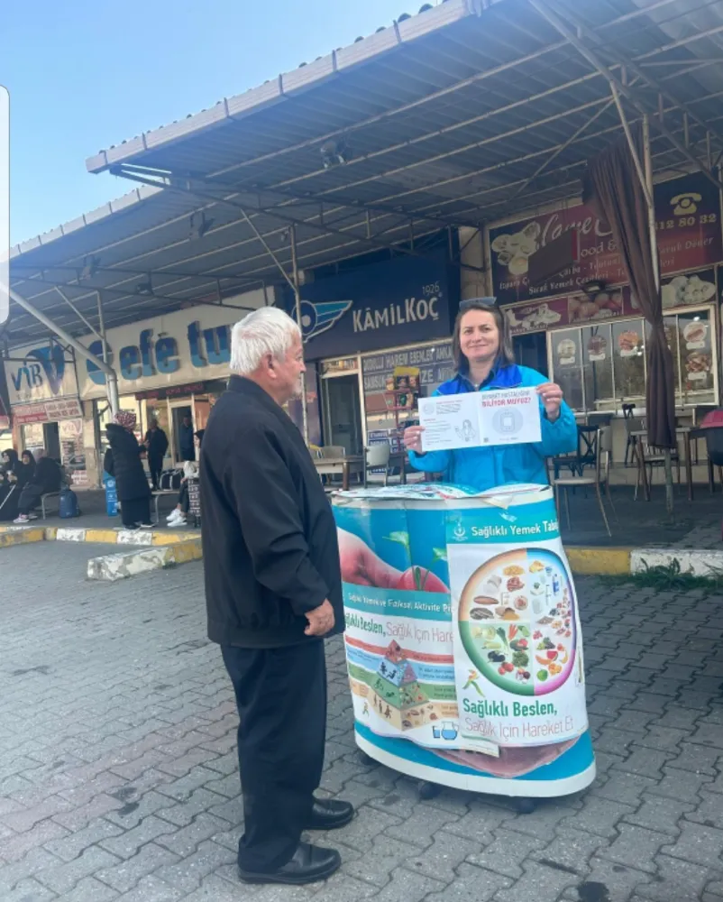 Gölcük İlçe Sağlık Müdürlüğünden Dünya Diyabet Günü’nde   BROŞÜR DAĞITARAK BİLGİLENDİRME YAPTI