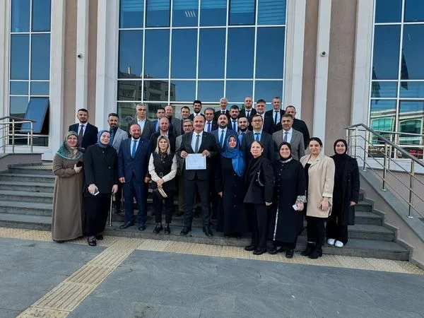 Yeniden başkan Seçilen Yavuz’a mazbata töreni sonrası  ZİYARETÇİ AKINI