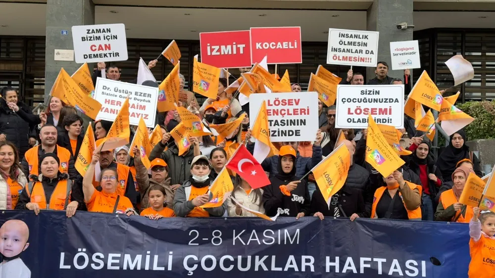 LÖSEV’DEN KOCAELİ’DE FARKINDALIK KORTEJİ