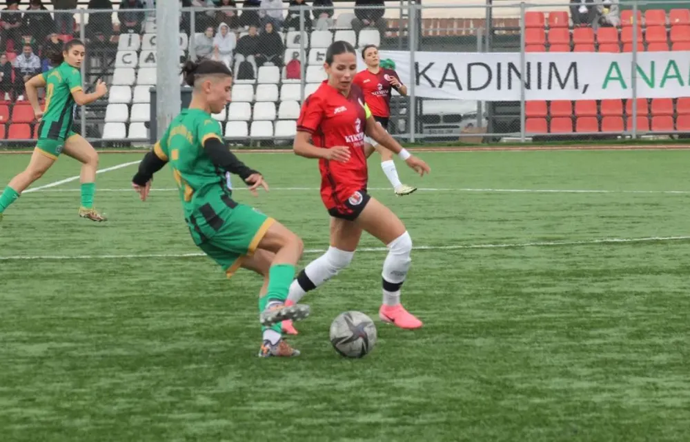 Kocaeli Bayan FK 5-1 mağlup 