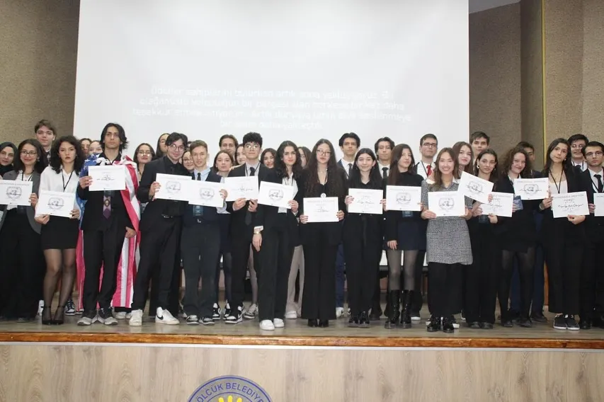 Gölcük Fen Lisesi’nde GFLMUN etkinliği     İKİNCİ KEZ DÜZENLENDİ