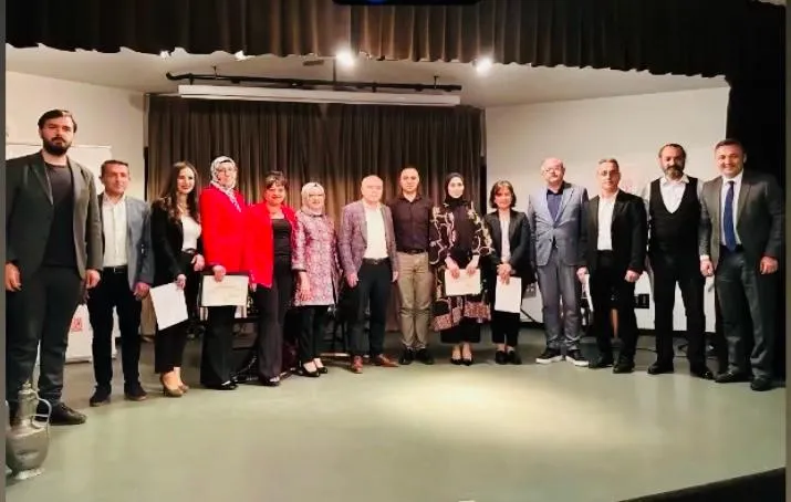 Öğretmenlerden şiir dinletisi