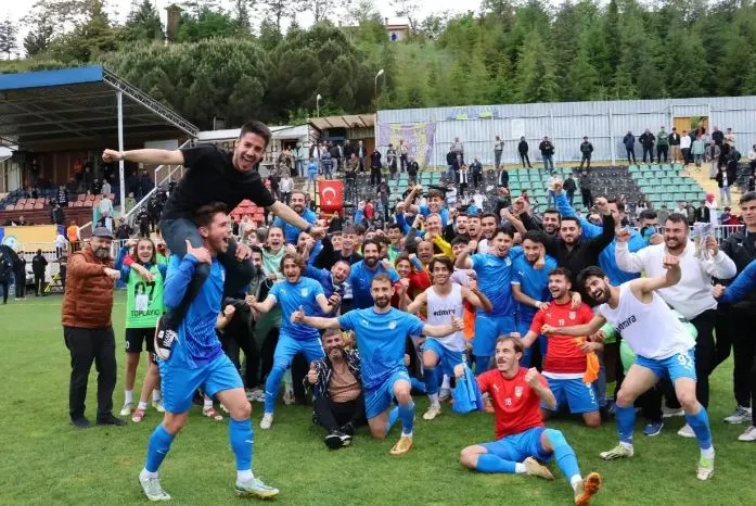Belediye Derincespor, Denizlispor’u 2-1 mağlup etti  LİGDE KALMA SEVİNCİ YAŞANDI