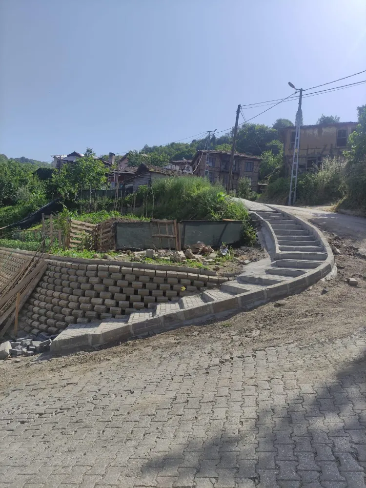 Saraylı Mahallesi 3229. Sokağa yaya yolu ve merdiven yapıldı