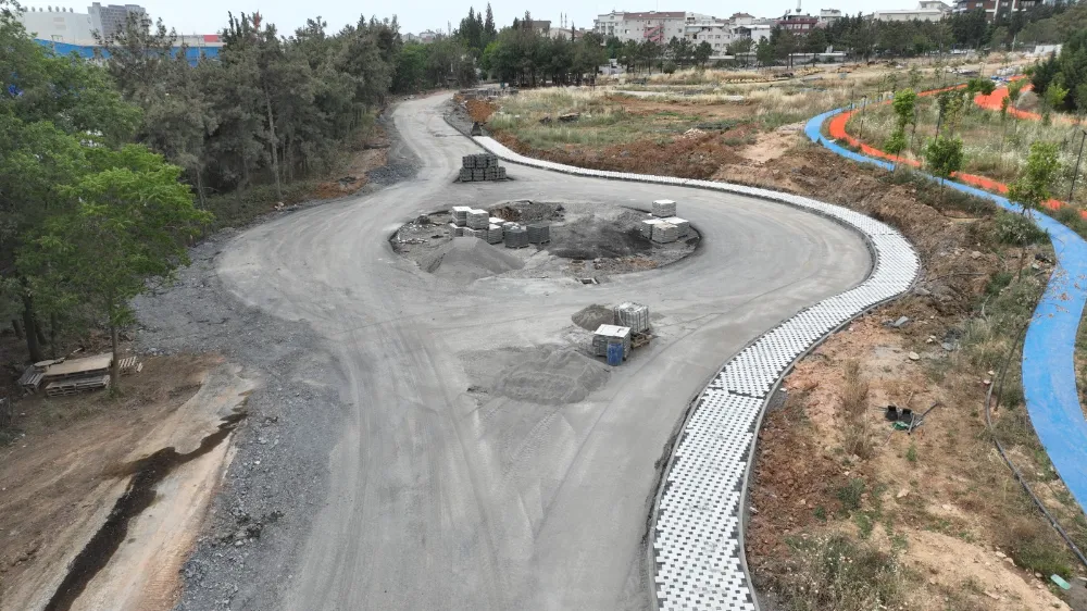 Gebze Millet Bahçesi iç yollarında yoğun çalışma
