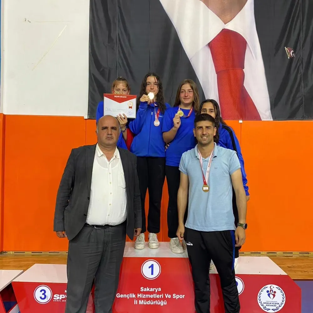 Derbent Ortaokulu yıldız kız bocce takımı     FİNALLER İÇİN AYDIN’DA