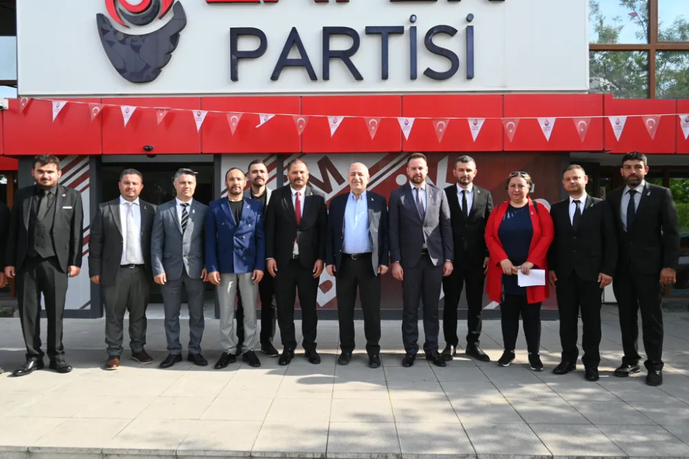 Zafer Partisi İlçe Başkanı Kayıhan Kayı’dan Genel Merkez’e ziyaret  ‘ERKEN SEÇİME HAZIRIZ’