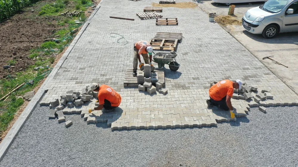 Başiskele’de Parke Yol Çalışmalarına Devam