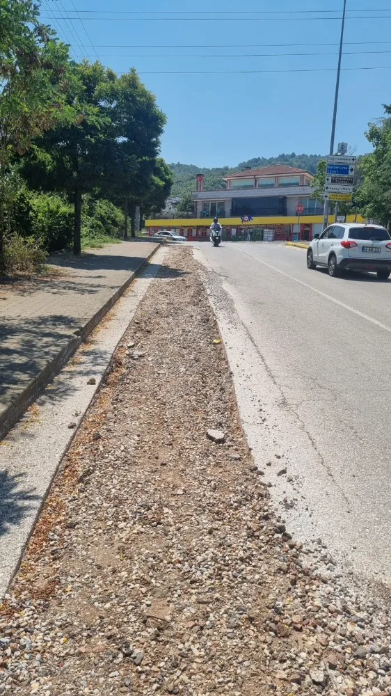 Sabiha Gökçen Caddesi’nde kazı yapılan alan asfaltlanmayı bekliyor