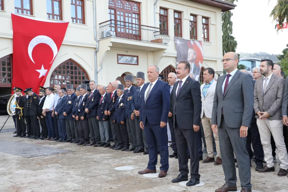 KARAMÜRSEL’DE 30 AĞUSTOS ZAFER BAYRAMI RESMİ TÖREN İLE KUTLANDI 