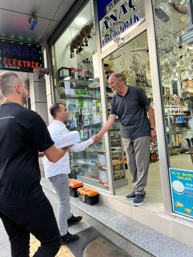 Gölcük Ülkü Ocakları Mevlid Kandili’nde lokum ikramında bulundu   “GÖLCÜK ÜLKÜ OCAKLARI YİNE SAHADA “