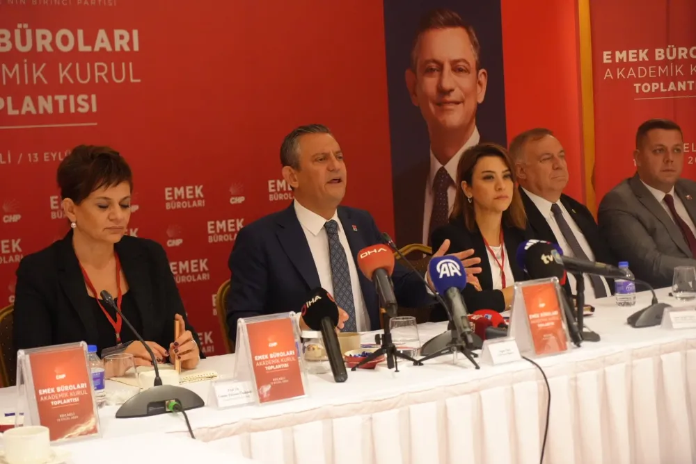 CHP Genel Başkanı Özgür Özel:   