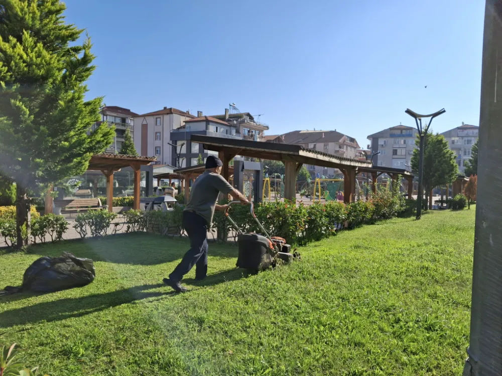 Cumhuriyet Parkı’nda bakım çalışması yapıldı