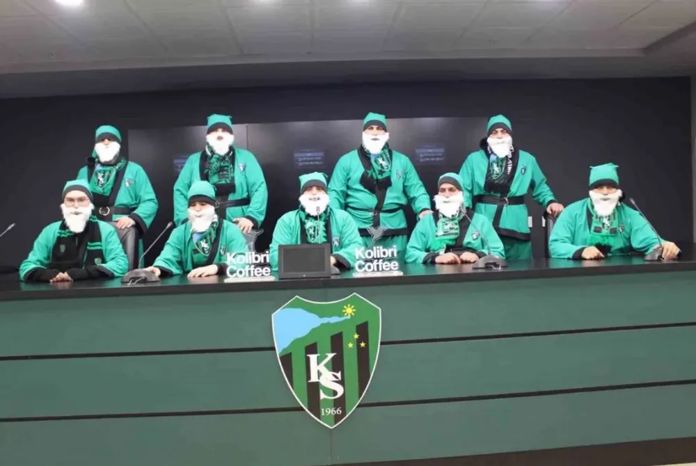 Kocaelispor’dan görülmemiş yeni yıl kutlaması:   KÜÇÜK TARAFTARDAN 