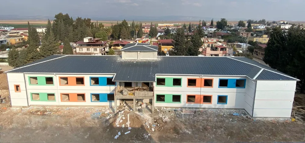 Başkan Büyükakın, son halini paylaştı  “HATAY’DAKİ OKULUN KABASI BİTTİ, İNCE İŞÇİLİĞİ BAŞLADI”