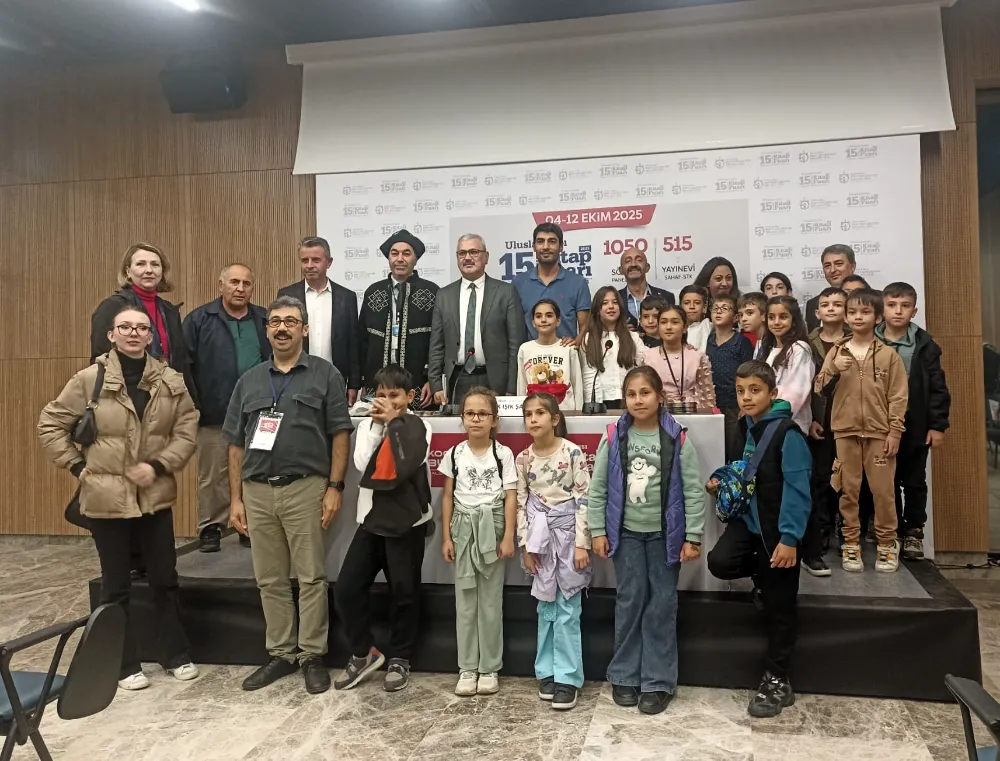 Yazar ikiz kardeşler Kocaeli Kitap Fuarı’na renk kattı;  “KİTAP YAZMAK İSTEYENLER ÇOK OKUSUN”