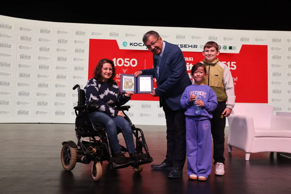 İnanç, Kitap Fuarı’nda “Can Veren Pervaneleri” anlattı