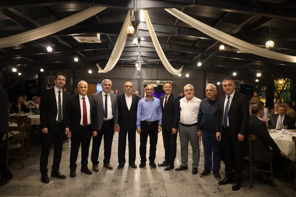 “Ah Yalan Dünya” ve “Zahidem” gibi eserler bu gecede yankılandı BOZKIRIN TEZENESİ’NE VEFA