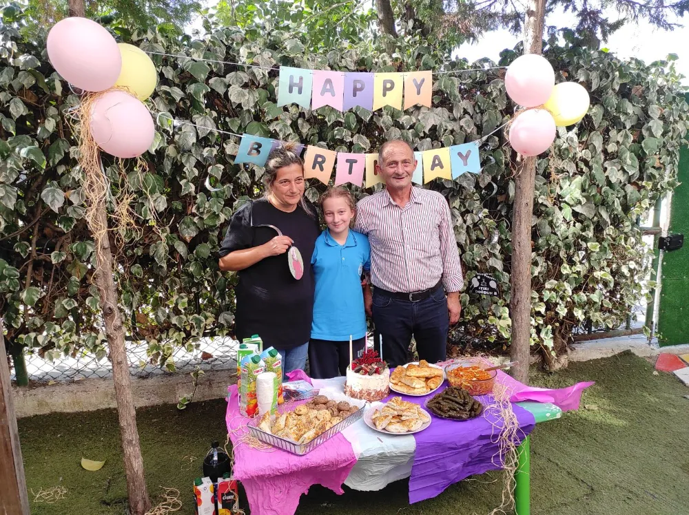 Asiye Masal 11. yaşına neşeyle girdi