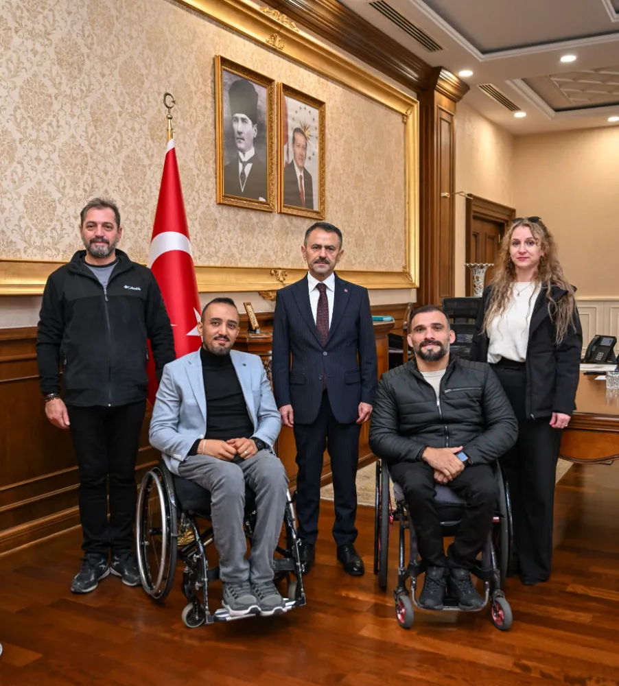Kocaeli Engelliler Basketbol Kulüp Yönetimi Vali İlhami Aktaş’ı Ziyaret Etti