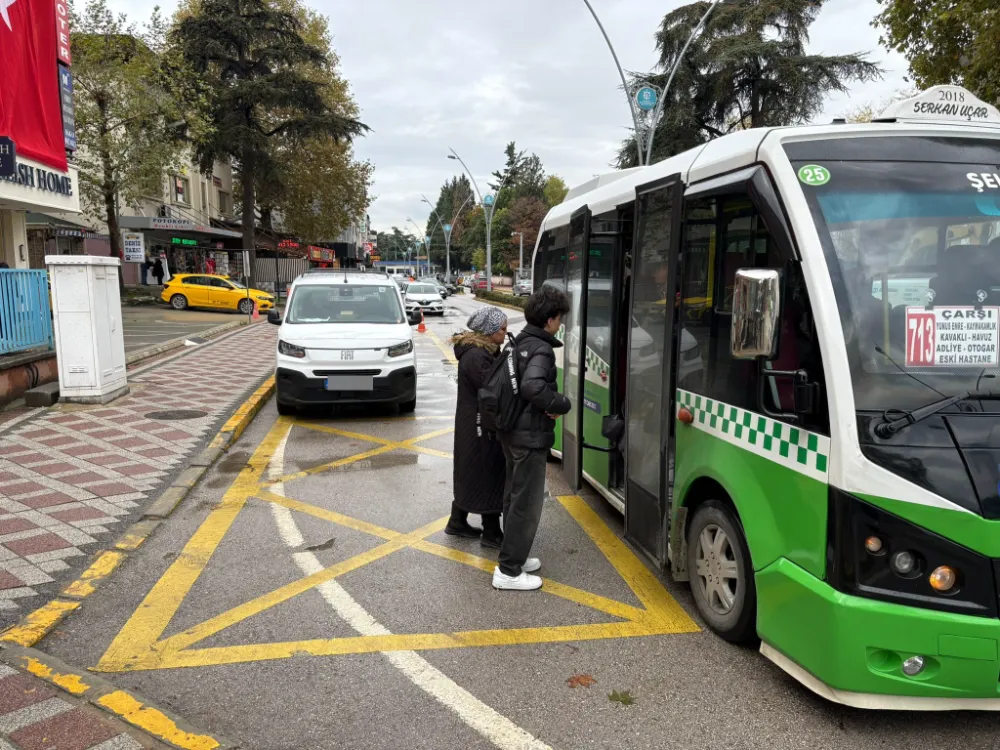 Çavdar, “Minibüsler Cep Duraklara Giremiyor, Trafik Aksıyor”