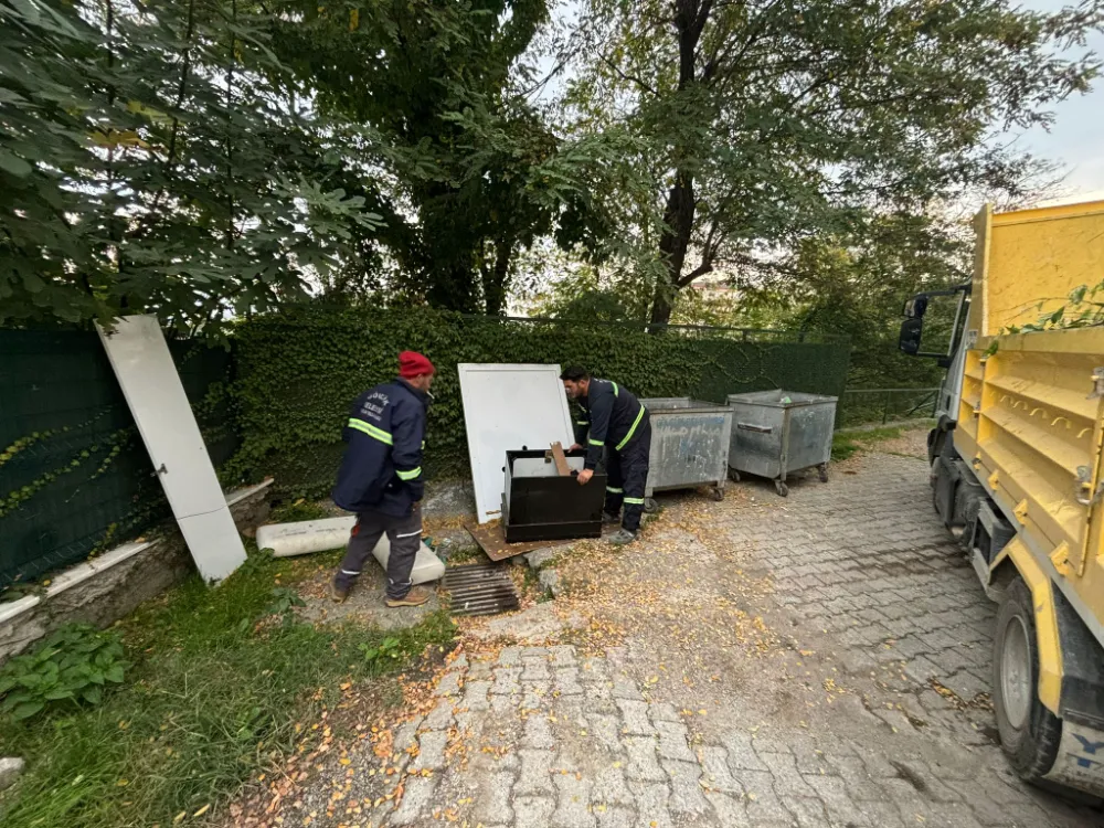 Gölcük Belediyesi’nden Vatandaşlara Çağrı  “KABA ATIKLARINIZI BELİRLENEN GÜNLERDE ÇIKARIN!”