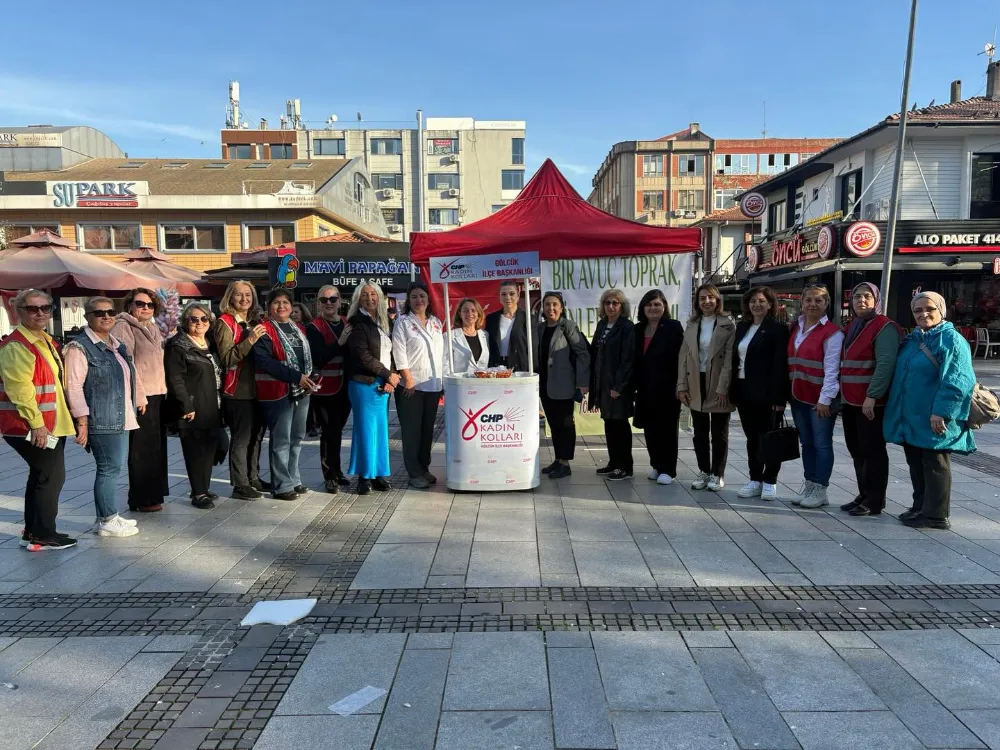 CHP Gölcük Kadın Kolları, Ağaçlandırma Günü’nde Doğaya Nefes Oldu  ÇAM TOHUMLARI TOPRAKLA BULUŞTU