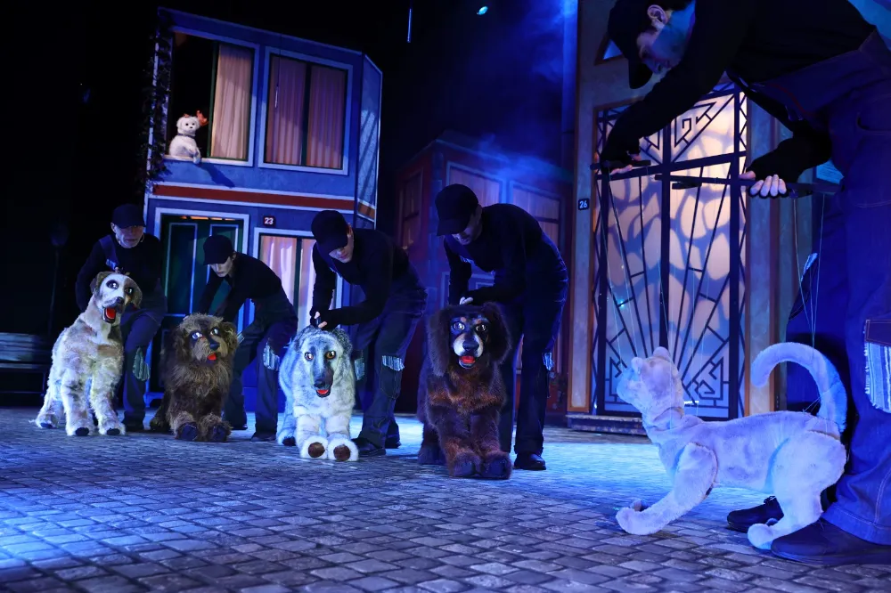 Büyükşehir’in “Şebo Müzikali” Bursalıların beğenisini kazandı;  ŞEHİR TİYATROLARI, BURSA’DAKİ FESTİVALE DAMGA VURDU