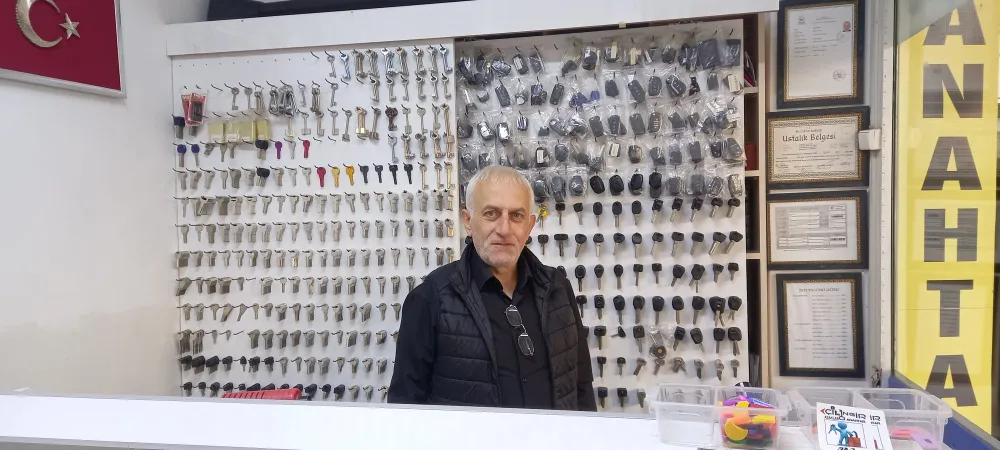 Anahtar ve Kilit Sorunlarınıza Hızlı Çözümler:   GÖLCÜK’ÜN GÜVENİLİR ADRESİ ANAHTARCI HARUN