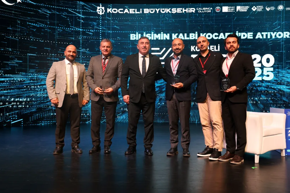 Bilişim Fuarı’nda sporun dijital dönüşümü konuşuldu