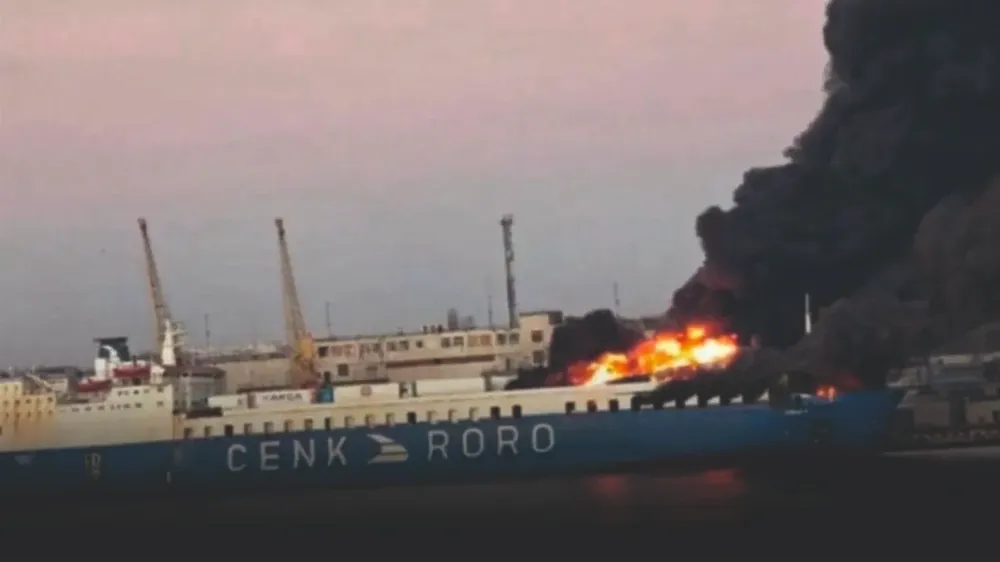 RUSYA  TÜRK GEMİSİNİ ODESSA DA VURDU