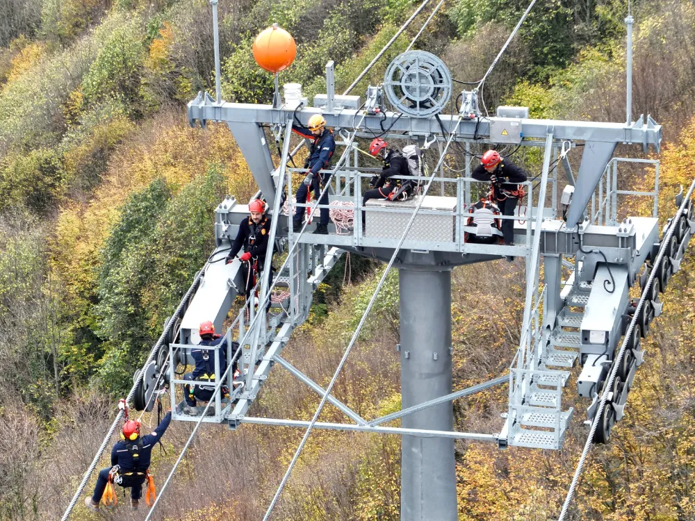 Kartepe Teleferik’te nefes kesen kurtarma tatbikatı