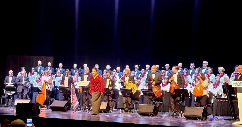 İzmit Halk Eğitim Merkezi TSM Korosu’ndan Muhteşem Kış Konseri