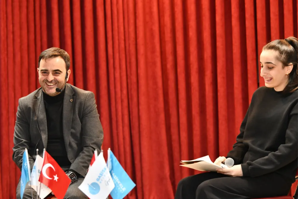 Başkan Özlü: “Geleceğiniz İçin Bugünden Sağlam Adımlar Atmalısınız”