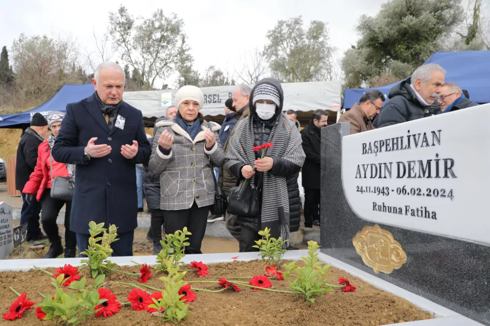 Efsane Pehlivan Aydın Demir    MEZARI BAŞINDA ANILDI