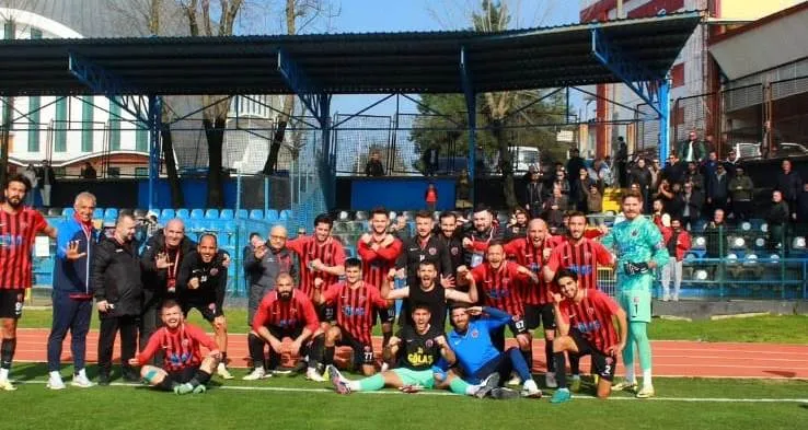 Gölcükspor nefesleri kesen maçta  HENDEKSPOR’ 5-3 MAĞLUP ETTİ