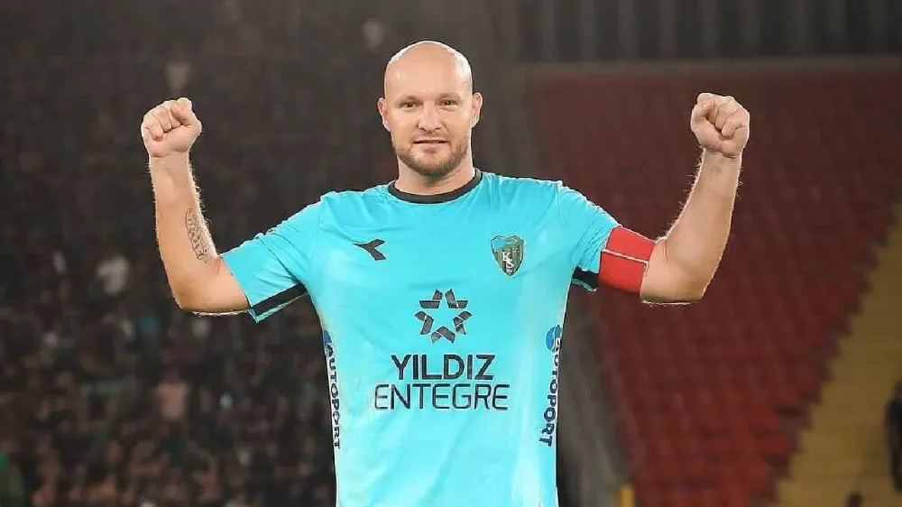 Markao attığı golle, Gökhan Değirmenci ise yaptığı kurtarışlarla  KOCAELİSPOR’U ADETA İPTEN ALDI