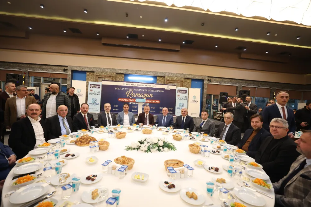 Büyükşehir iftarına STK ve derneklerden yoğun ilgi  BAŞKAN BÜYÜKAKIN: “HEP YANIMIZDA OLDUNUZ”