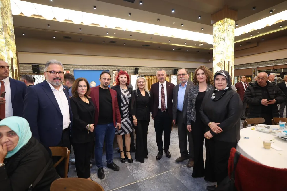 Büyükşehir iftarına STK ve derneklerden yoğun ilgi  BAŞKAN BÜYÜKAKIN: “HEP YANIMIZDA OLDUNUZ”