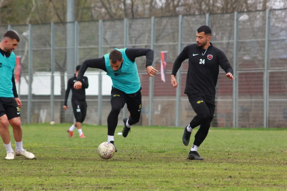 Gölcükspor üç gün iznin ardından çalışmalara başladı 