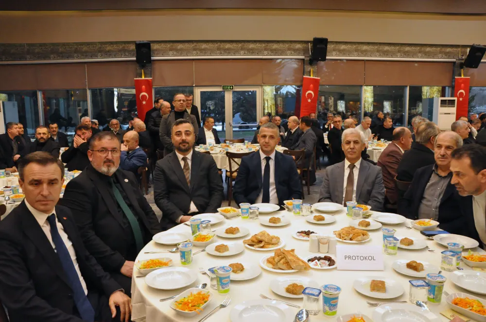 Vali Aktaş ve Başkan Büyükakın, muhtarlarla iftar yaptı