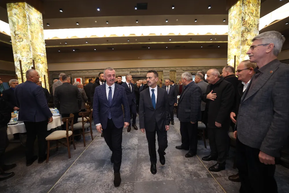 Vali Aktaş ve Başkan Büyükakın, muhtarlarla iftar yaptı