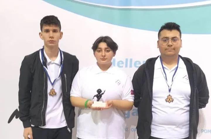 Şehit Volkan Tantürk Mesleki ve Teknik Anadolu Lisesi uluslararası robot yarışmasında  E-SPORT KATEGORİSİNDE DÜNYA ŞAMPİYONU OLDU