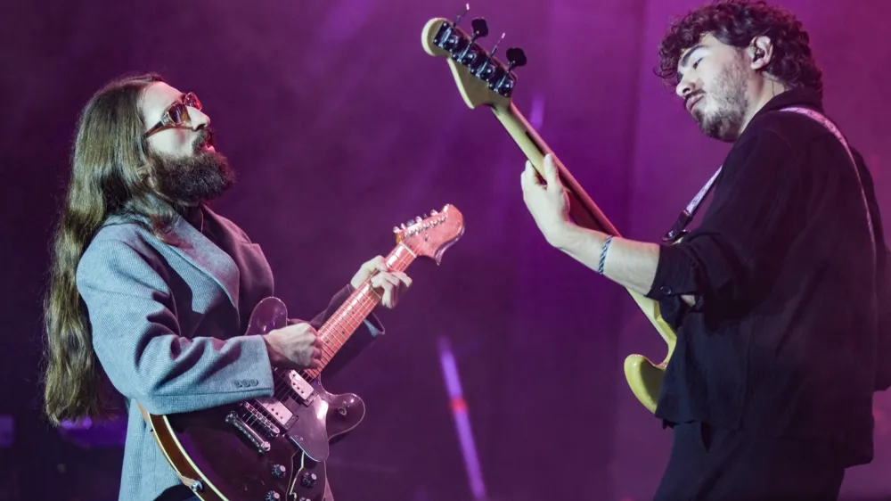 EnFest Gençlik Festivali’nde Emre Fel rüzgârı esti;