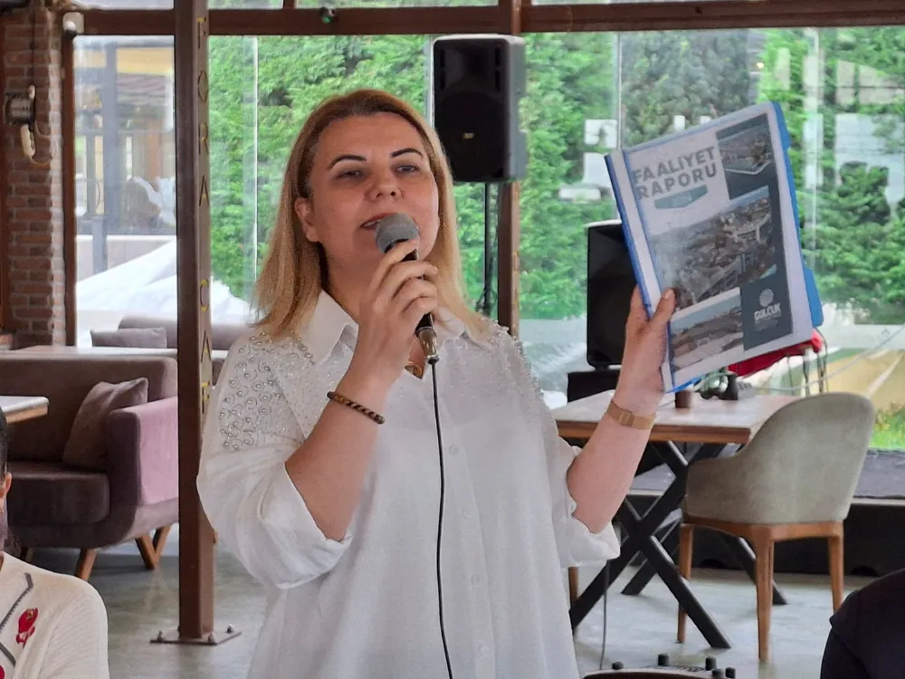 İzmit Belediye Başkanı Fatma Kaplan Hürriyet,  “161 MİLYONU NERELERE HARCADINIZ?”