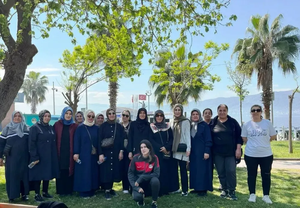 Körfez Belediye Başkanı Şener Söğüt  “ZUMBA DERSLERİ BÜYÜK İLGİ GÖRÜYOR”